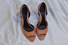 Load image into Gallery viewer, Gucci | Patent Leather Horse Bit Heels