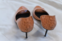 Load image into Gallery viewer, Gucci | Patent Leather Horse Bit Heels