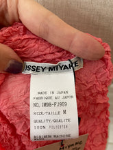 Load image into Gallery viewer, Issey Miyake | Coral Cauliflower Top
